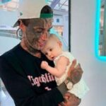 Dad whose body is completely covered in tattoos undergoes transformation for the sake of his young daughter